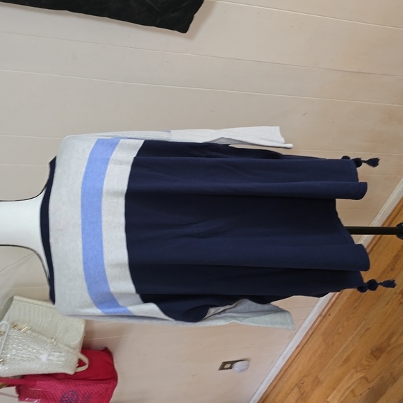 XL Lilly Pulitzer sweater EUC - Picture 3 of 8